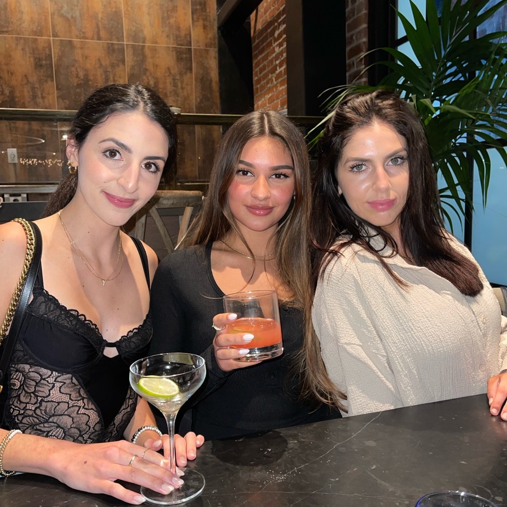 Meet your Posher, Yasmine